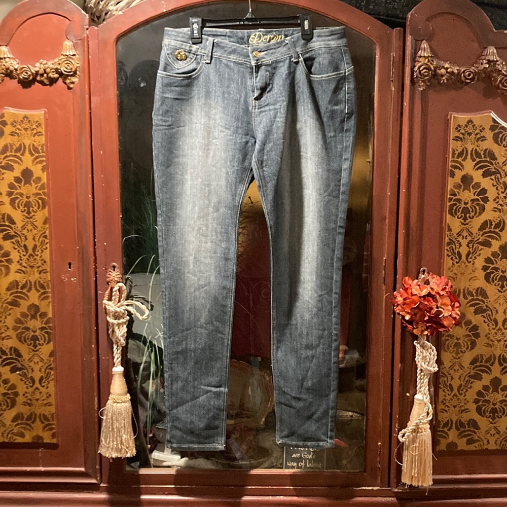 Dereon fleur-de-lis Denim Jeans, Gold Detail entirely Size 14W
